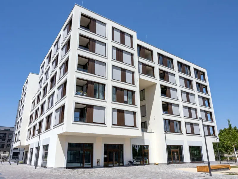 Immeuble résidentiel moderne isolé par l’extérieur — France