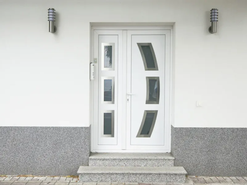 Porte d'entrée PVC blanc — France